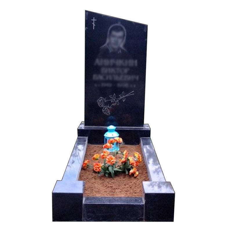 Пам'ятник для одного та квітник з кубиками № 95356