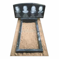 Пам'ятник на чотирьох і гранітним квітником № 76384