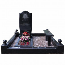 Пам'ятник на одного із гранітною лавкою № 86132