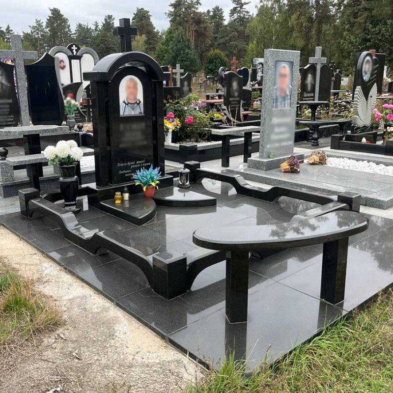 Сучасний пам'ятник на кладовище № 54958