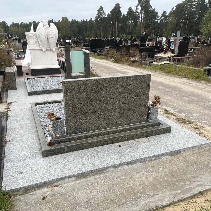 Пам'ятник на двох з керамікою на кладовище № 74421