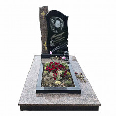 Пам'ятник на одного з гранітною плиткою по периметру червоного граніту № 33033