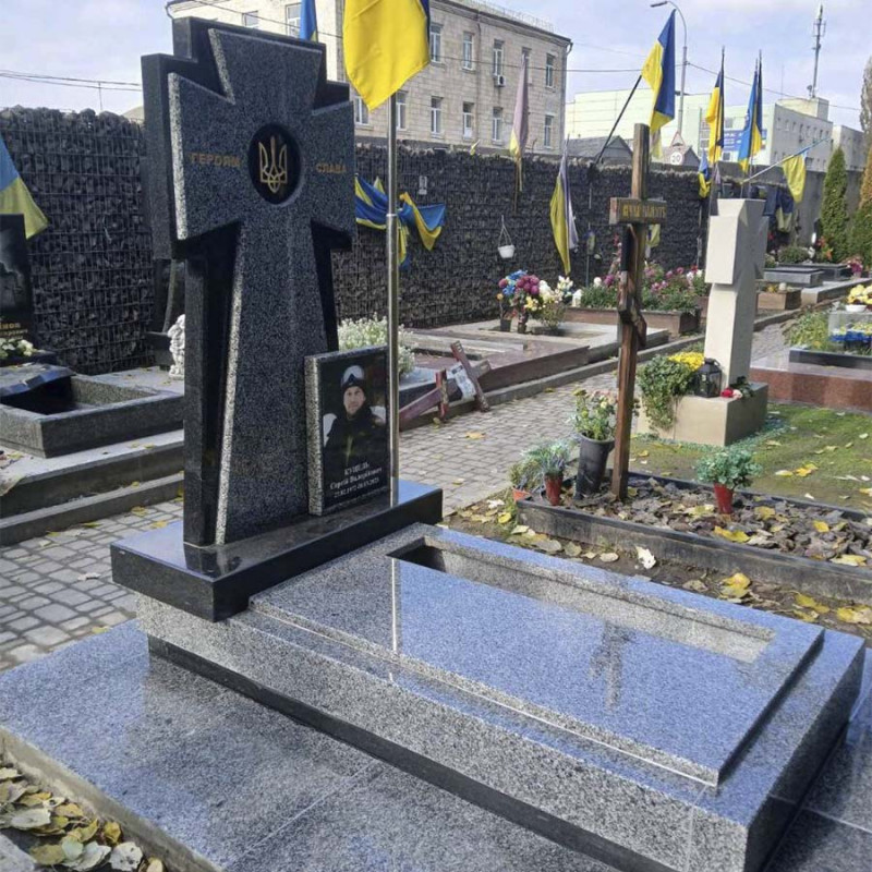 Пам'ятник військовому козацький хрест на кладовище № 50543