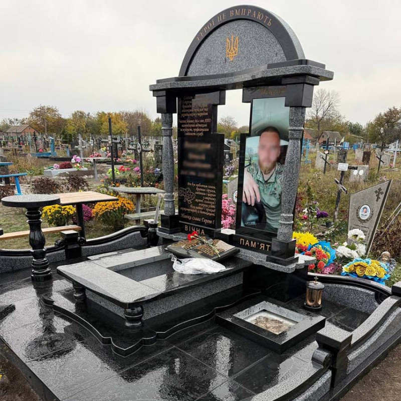 Елітний пам'ятник військовому на могилу № 39837 ПК