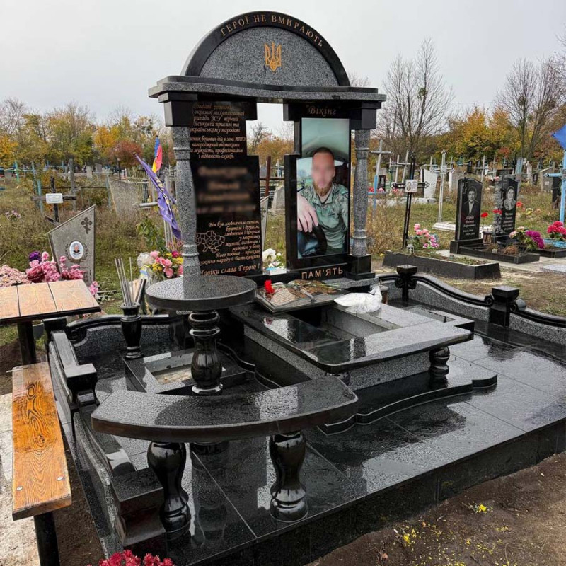Елітний пам'ятник військовому на могилу № 39837 ПК