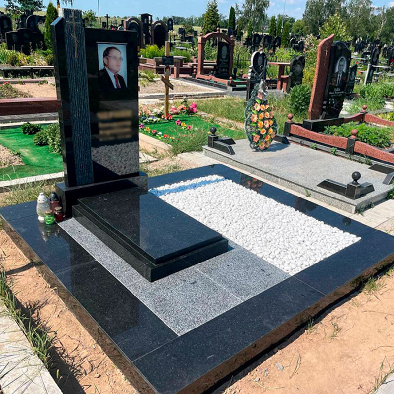 Європейський пам'ятник з кольоровим портретом 30*40 см № 986215