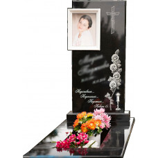 Пам'ятник для одного з орнаментами на могилу № 266741